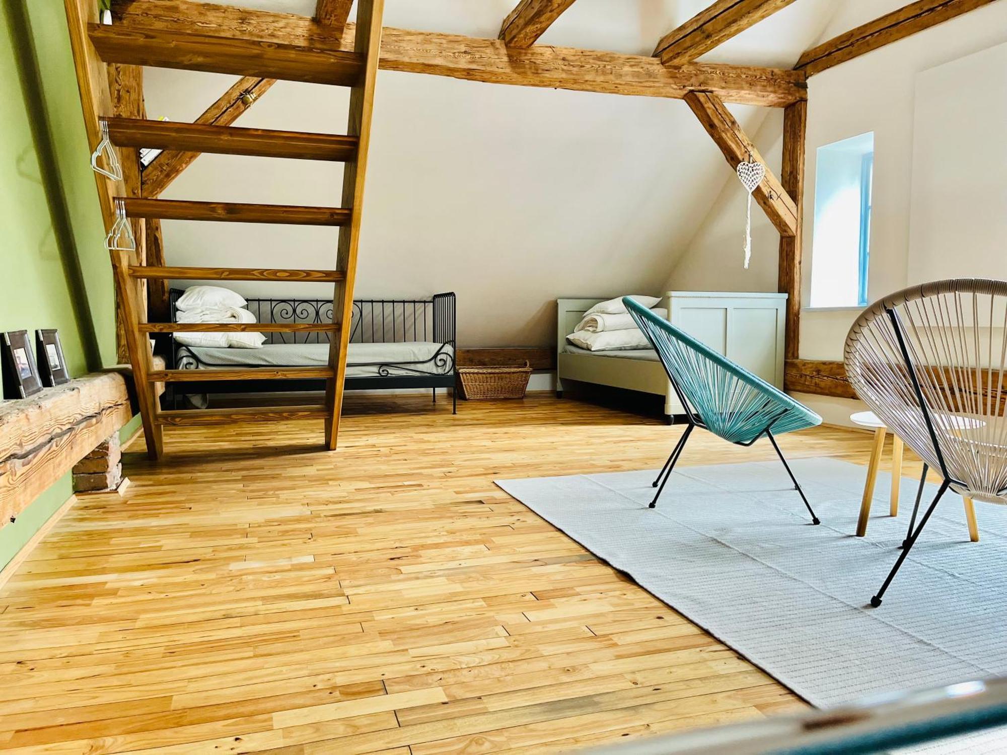 Na Nebi 187 Aparthotel Becov nad Teplou Ngoại thất bức ảnh