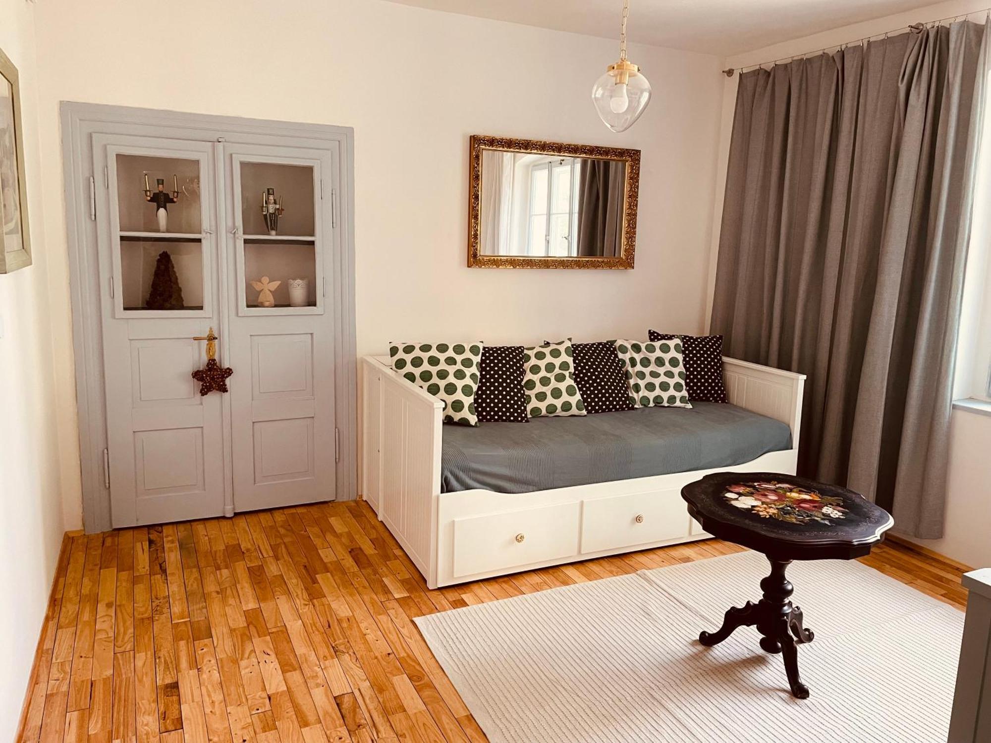 Na Nebi 187 Aparthotel Becov nad Teplou Ngoại thất bức ảnh