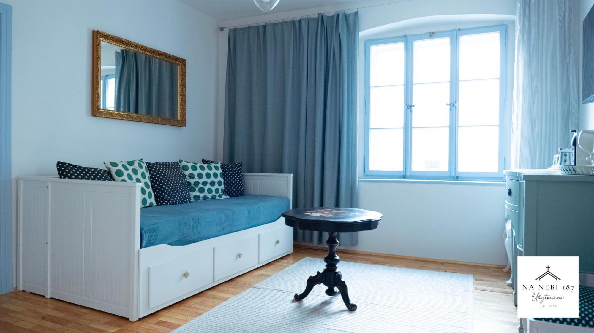 Na Nebi 187 Aparthotel Becov nad Teplou Ngoại thất bức ảnh