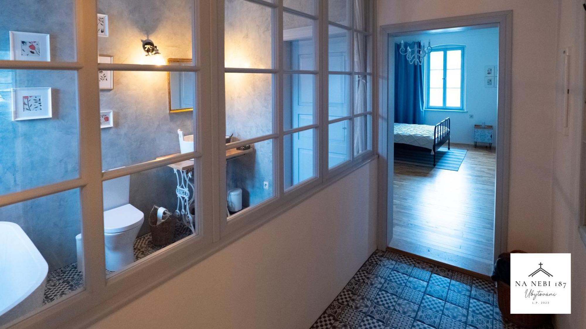 Na Nebi 187 Aparthotel Becov nad Teplou Ngoại thất bức ảnh